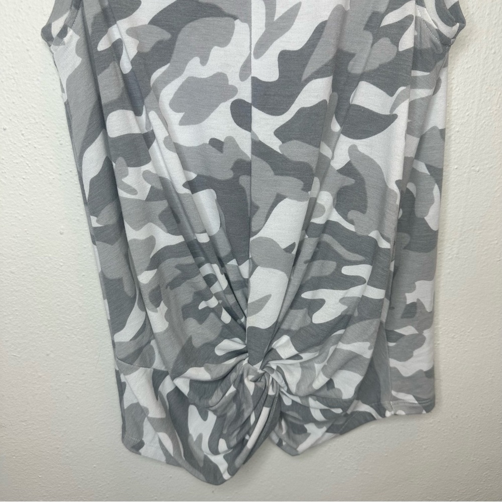 Cable & Gauge White & Gray Camo Blouse Size Small - Picture 3 of 10